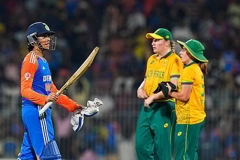 Smriti Mandhana acknowledges the crowd after winning the 3rd T20